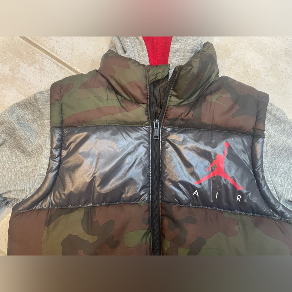 Jordan Jacket - Picture 3 of 4